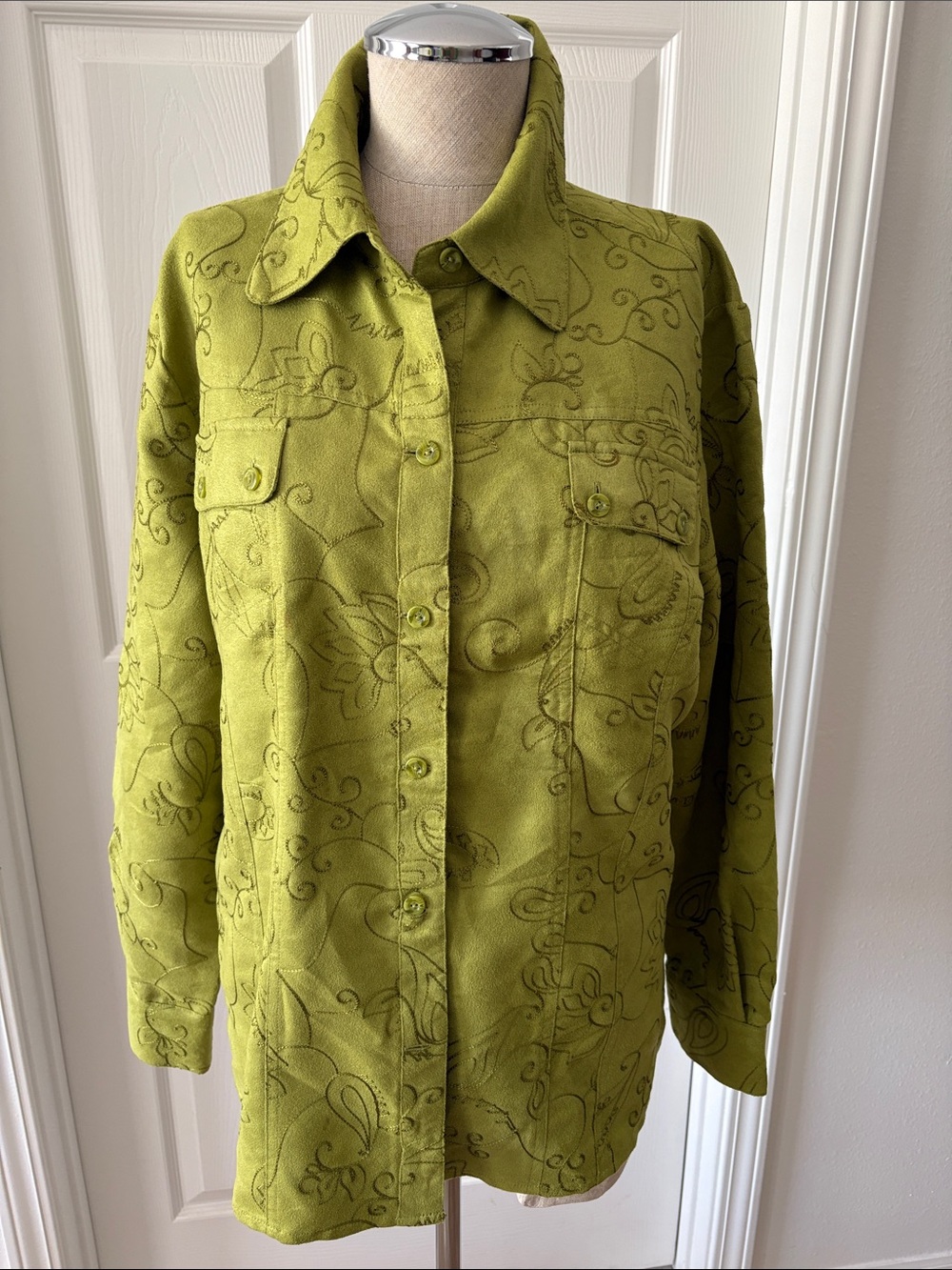 Chico’s Lime Green women’s blouse /jacket. Size 2